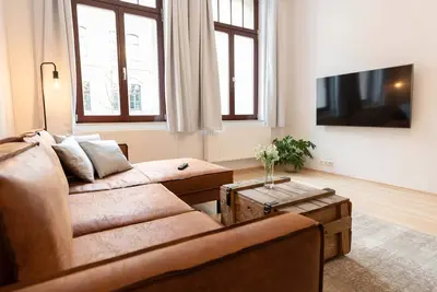 Image de ★Ko-Living Apartment am Wasserturm | Paulusviertel Halle | Up to 5 people ★