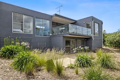 Image de Aireys Sunset Beach House - 4 bedroom modern house with views