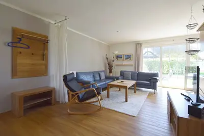 Cozy first floor apartment with south-facing terrace, Wlan, washing machine, max. 4 p.