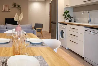 Image de Envie Lyonnaise Location ★ 10 personnes ★ Terrasse
