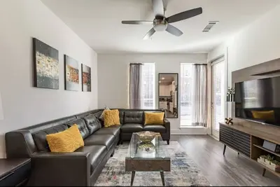 Image de Luxury 2br/2ba Apt w/Gym, Pool & Free Parking