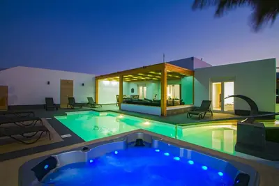 Image de Dream Villa - Quatre Chambres Villa, Couchages 9