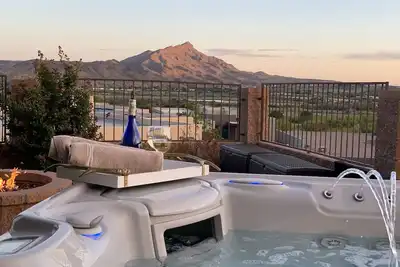 Image de Turtleback Oasis! Mins to Lake, Hot Springs & Golf