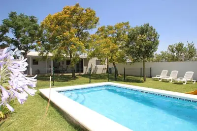 Image de Holiday home in modern country style with private pool, garden, barbecue, WiFi and air conditioning for 4-5 people