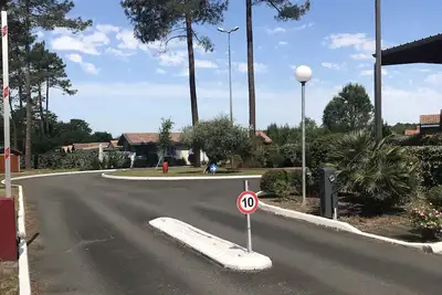 Image de chalet dans un village vacance a proximité de la plage