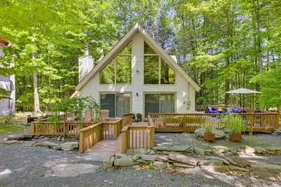 Image de Hot Tub, Lakes, Pools, Beaches, Golf, Game Room & Endless Foliage, Dog friendly