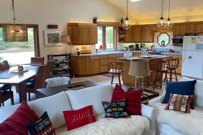 Image de Shore Pines @ Lakeview Dr. Manzanita Oregon Mca#1160