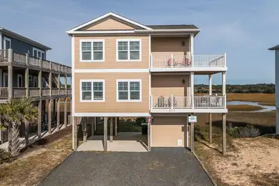 Image de \"Jolly Roger Vi\" - 2nd Row Home, 2 Bedrooms / 2. 5 Bathrooms