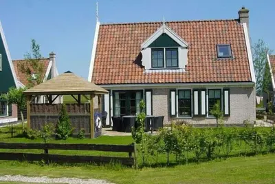 Image de Villa confortable près de la mer des Wadden