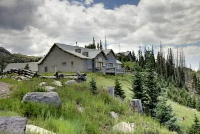 Image de Skyview Chalet - amazing views with spa