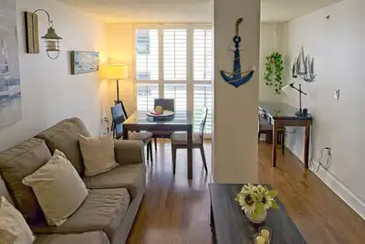 Image de 1Bed 1Bath Steps to Marina & CocoWalk in Grove