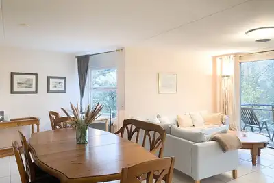 Image de Do23, bel appartement directement derrière la dune!