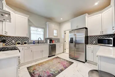 Image de Cottage Chic- Less than 5 mins to Plaza District