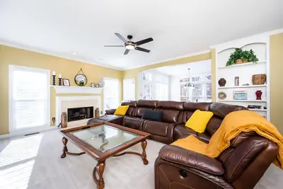 Image de The Greenway House | Modern Lux Home Near Uptown