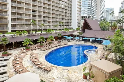 Image de Right on the Beach! Pool, Restaurant, Minutes to International Market Place