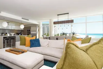 Image de Luxurious Beachfront Condo w/ Beach Service & Rooftop Pool in Destin! 🌊☀💙