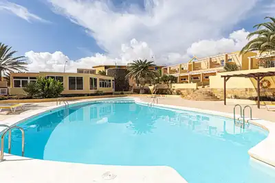 Image de Private Terrace Home - Pool - Wifi