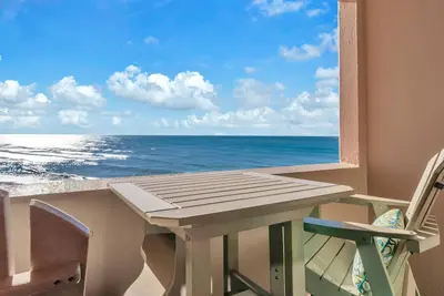 Image de Sunrise Gulf View/Beach Front Unit! Enjoy 1 Free Beach Chair Setup Up Each Day!