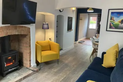 Image de Confort-Cottage-Salle de bain privée séparée-Vue sur Rue