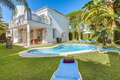 Image de Family friendly 3 bedroom property in the heart of Calahonda
