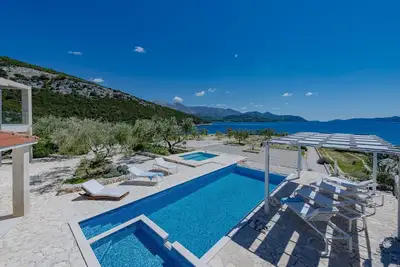 Image de Villa Auras with Heated Pool