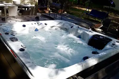 Image de Weekday Retreat, Remote Work Heaven, Hot Tub, Skiing, Tubing, Fire pit, Atv