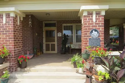 Image de Historic Lisenby-Campbell House; Spacious, Historic & Tastefully Updated.