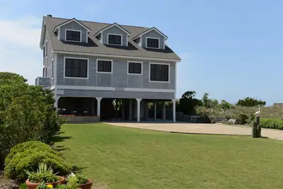 Image de Babington Ocean Front Beach Home with Pool--heated pool optional--
