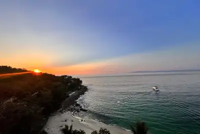 Image de Beachfront Serenity: on the South Shore of Puerto Vallarta