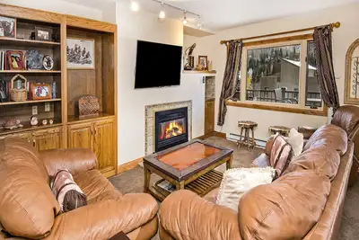 Image de Vantage Point Condo 303 | Spacious 2br in Lionshead Village