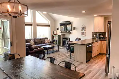 Image de Five Bedroom Ski-In/Out Chalet, Private Sauna & Spectacular Mtn Views!
