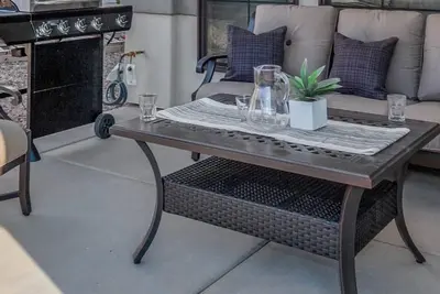 Image de 2361 2367 l New homes with foosball, Bbq's, and gaming consoles. Near Sand Hollow State Park