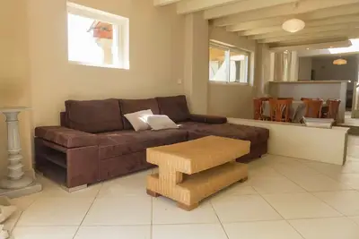 Image de Maison à Loupia avec piscine privée
