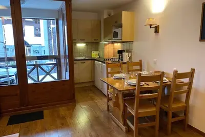 Image de Studio chaleureux à Brides les Bains - 4 pers, 28 m², balcon, parking, proche thermes
