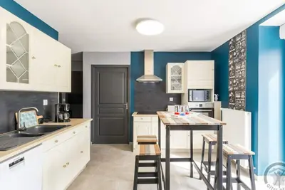 Image de Maison rénovée avec terrasse et jardin près de Villedieu-les-Poêles