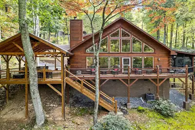 Image de Kozy Kabin in Gated Smoky Mtn. Retreat Community