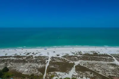 Image de Private Home 1 House From Beach with Heated Pool!