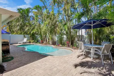 Image de Stay at Sun Daze: Private Pool, 3 Minutes to the Beach!