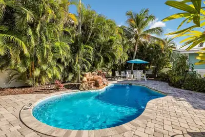 Image de Quiet Villa, Steps to Beach! Close To Trolley Stop and Shopping! - Sea Glass Vil