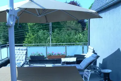 Image de Liège maison moderne joyeuse pour 8pers avec terrasse de 30m2 et cour fermée.