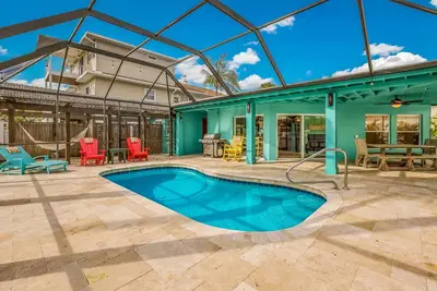 Image de Private Home with Pool! 1 Block to Beach, Great for Familiy!