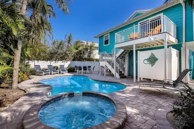 Image de Private Home 1 Block to Beach with Pool and Hot Tub!