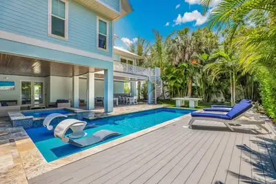Image de Family Vacation Home! Pool, Games, and Multiple Seating Areas - Pelican Paradise