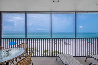 Image de Modern Beachfront Condo! Shared Pool & Beach Access - Sunset Terrace 209