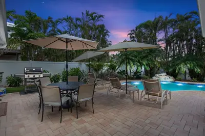 Image de Home with Pool and Outdoor Amenities near the Bay and Beach - North End Chic