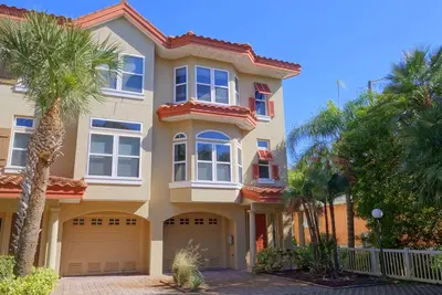 Image de Townhome with Pool access and Bay Views - Bradenton Beach Club 301