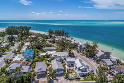 Image de North-End Paradise with Pool, Putting Green and Steps to Bean Point
