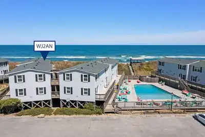 Image de Windjammer: Oceanfront, Shared Pool, Beach Access
