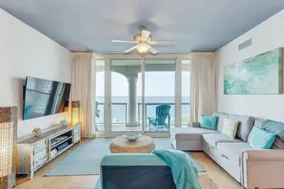 Image de P1-1606 2b Condo @Portofino/ Steps from the Beach!