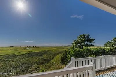 Image de Marsh Views - Nautical Watch - Steps to the Pool
